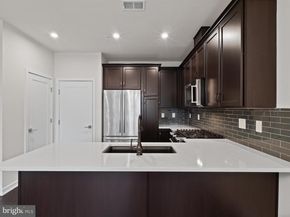 7552 Sawyer Farm Way 1405, Mclean VA 22102