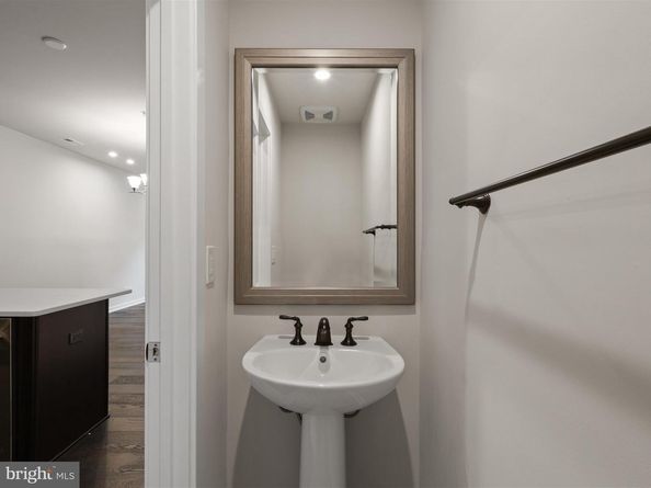 7552 Sawyer Farm Way 1405, Mclean VA 22102