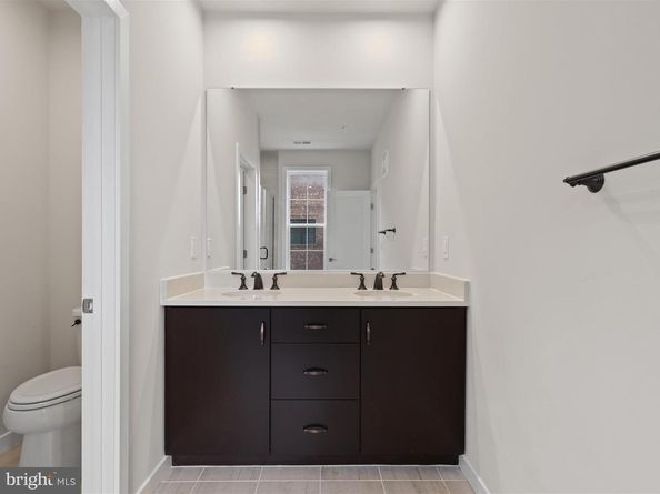 7552 Sawyer Farm Way 1405, Mclean VA 22102