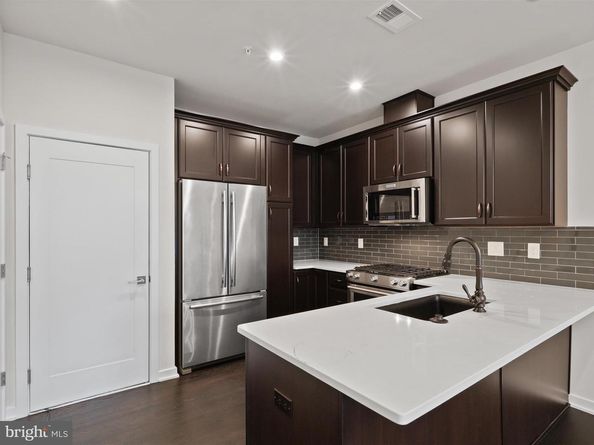 7552 Sawyer Farm Way 1405, Mclean VA 22102