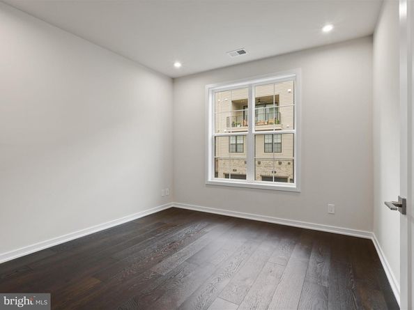 7552 Sawyer Farm Way 1405, Mclean VA 22102