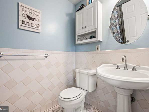 9301 State Road, Philadelphia PA 19114