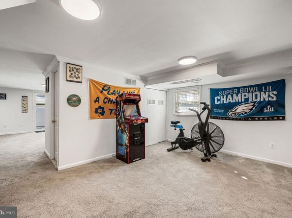 9301 State Road, Philadelphia PA 19114