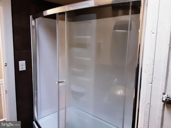 5728 Florence Avenue, Philadelphia PA 19143