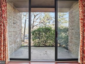 501 N Armistead Street T2, Alexandria VA 22312