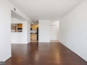 501 N Armistead Street T2, Alexandria VA 22312