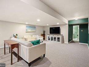 63 Woodside Lane, New Hope PA 18938