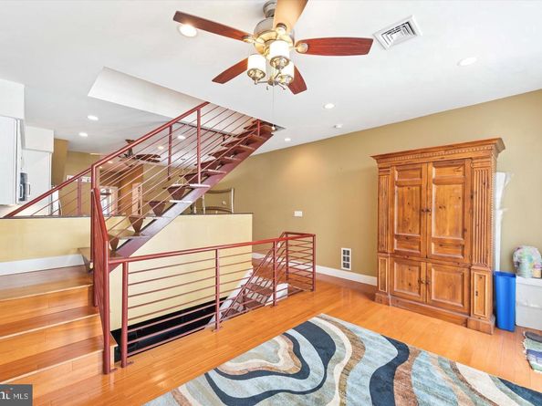 635 N 13TH Street A, Philadelphia PA 19123