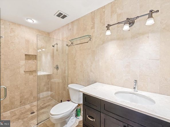 635 N 13TH Street A, Philadelphia PA 19123