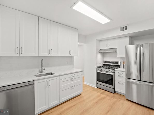 1656 Parkcrest Circle 2D/301, Reston VA 20190