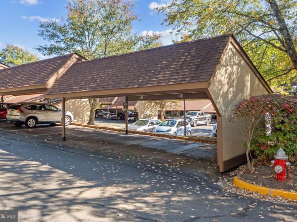 1656 Parkcrest Circle 2D/301, Reston VA 20190