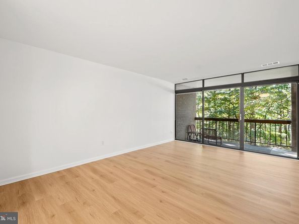 1656 Parkcrest Circle 2D/301, Reston VA 20190