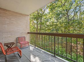 1656 Parkcrest Circle 2D/301, Reston VA 20190