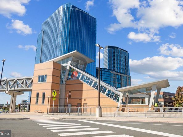 1656 Parkcrest Circle 2D/301, Reston VA 20190