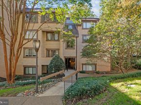 1656 Parkcrest Circle 2D/301, Reston VA 20190