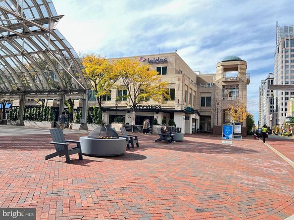 1656 Parkcrest Circle 2D/301, Reston VA 20190