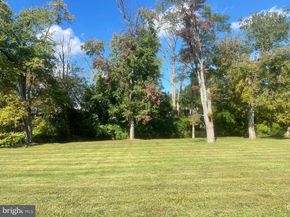 404 Dresher Road G, Horsham PA 19044