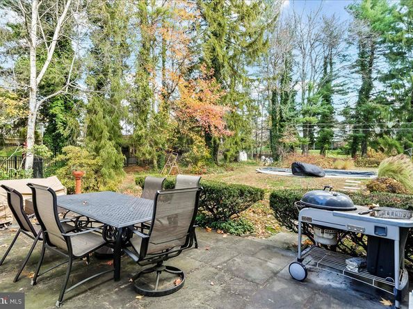 1611 Lark Lane, Villanova PA 19085