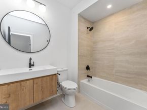 4475 Fleming Street, Philadelphia PA 19128