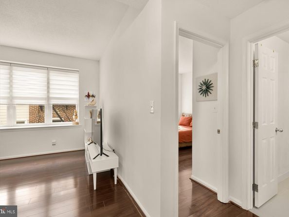 2630 Adams Mill Road NW 302, Washington DC 20009