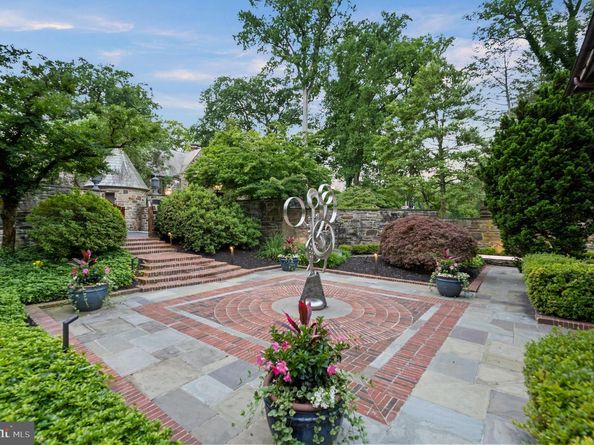 26 Old Gulph Road, Gladwyne PA 19035