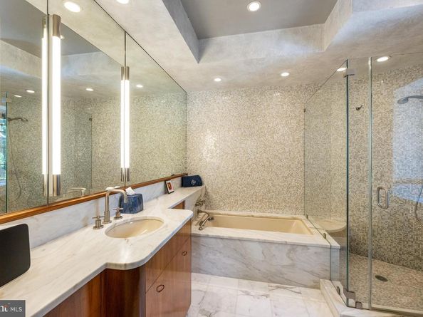 26 Old Gulph Road, Gladwyne PA 19035