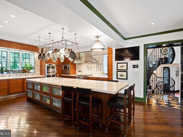 26 Old Gulph Road, Gladwyne PA 19035