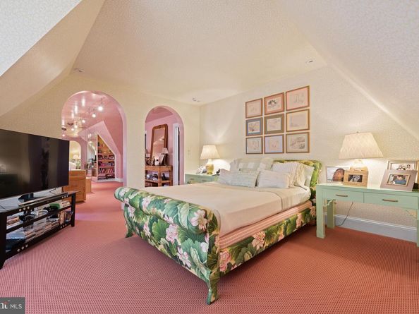 26 Old Gulph Road, Gladwyne PA 19035