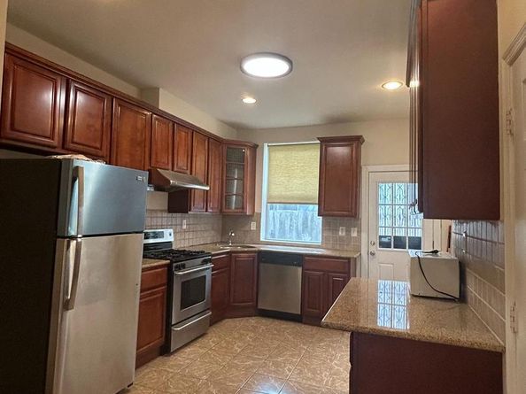 1008 Winton Street, Philadelphia PA 19148