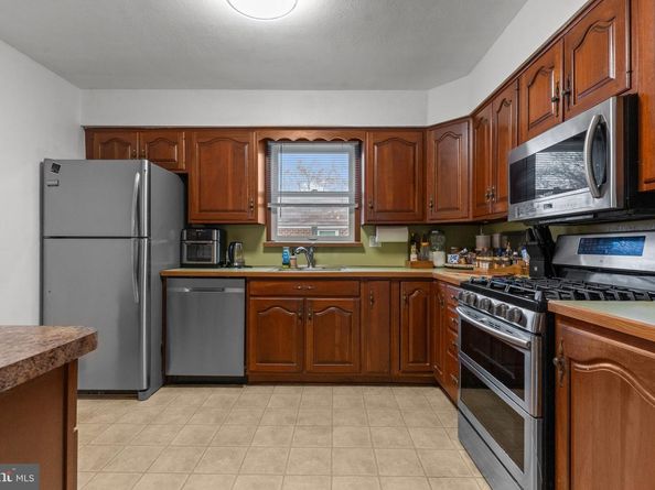 1117 Surrey Road, Philadelphia PA 19115