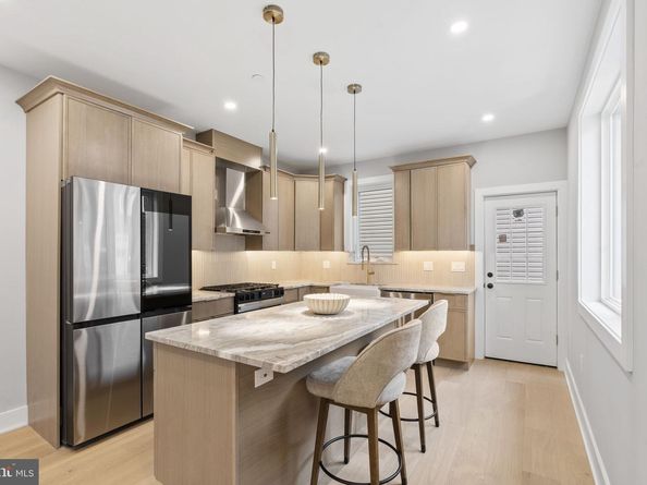 2619 Cedar Street, Philadelphia PA 19125