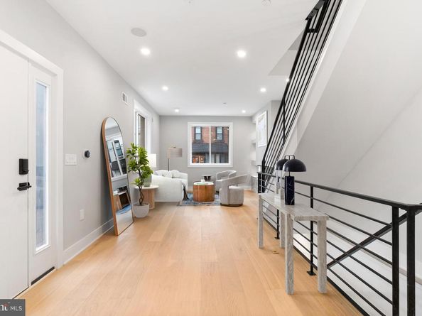 2619 Cedar Street, Philadelphia PA 19125