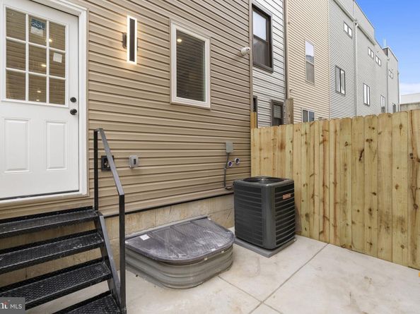 2619 Cedar Street, Philadelphia PA 19125