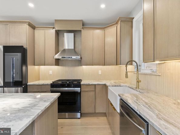 2619 Cedar Street, Philadelphia PA 19125