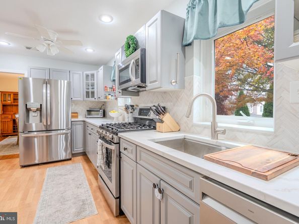 104 Treaty Road, Drexel Hill PA 19026