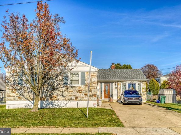 1137 Layton Road, Philadelphia PA 19115