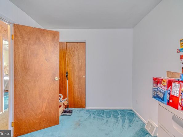 1137 Layton Road, Philadelphia PA 19115