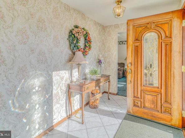 1137 Layton Road, Philadelphia PA 19115