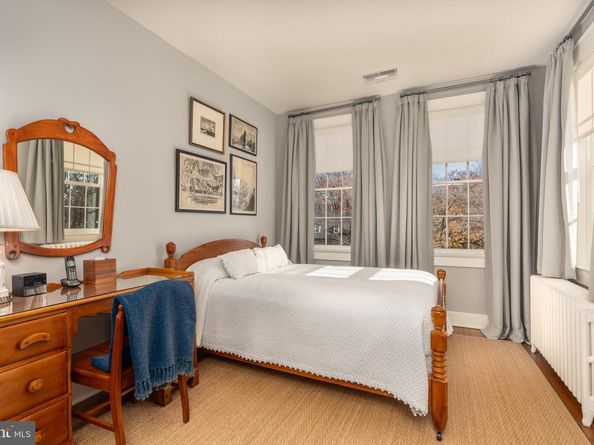 616 Fort Williams Parkway, Alexandria VA 22304