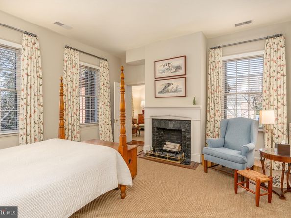 616 Fort Williams Parkway, Alexandria VA 22304