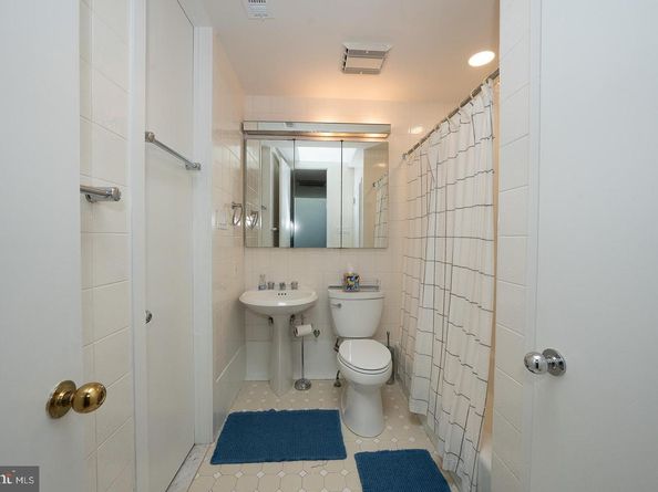 39 Fairview Road, Penn Valley PA 19072