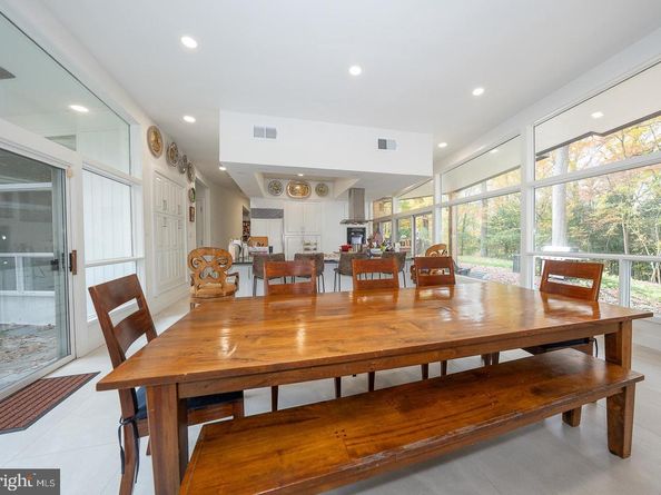 39 Fairview Road, Penn Valley PA 19072