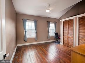 223 Carpenter Street, Philadelphia PA 19147