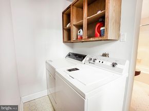 223 Carpenter Street, Philadelphia PA 19147