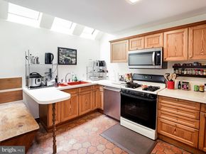 223 Carpenter Street, Philadelphia PA 19147