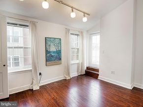 223 Carpenter Street, Philadelphia PA 19147