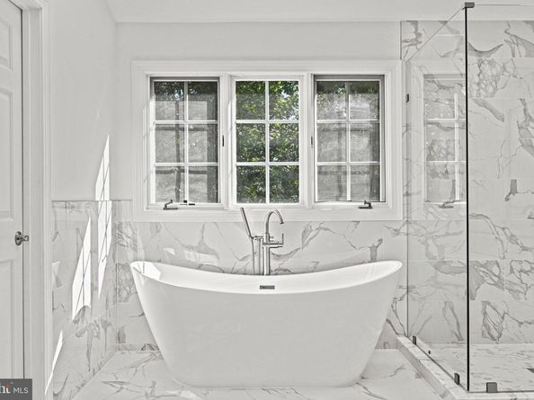 9927 Miles Stone Court, Vienna VA 22181