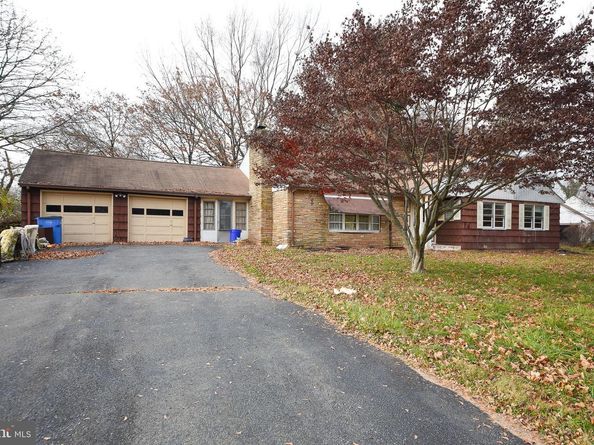 1 Sunnyside Lane, Yardley PA 19067