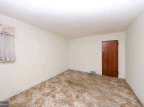 1 Sunnyside Lane, Yardley PA 19067