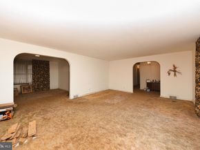 1 Sunnyside Lane, Yardley PA 19067